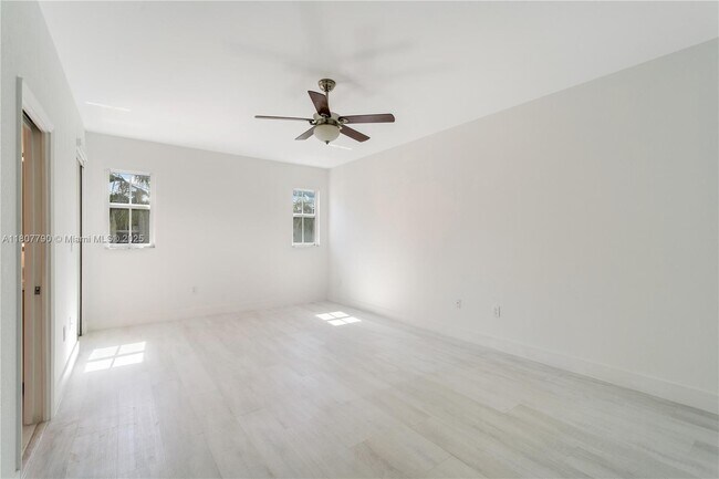 Building Photo - 7500 NW 107th Pl