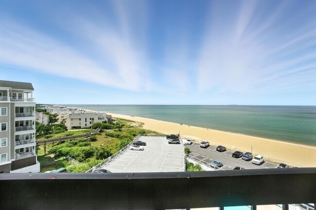 Building Photo - 3558 Shore Dr