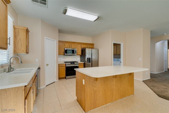 Building Photo - 3609 Mastercraft Ave