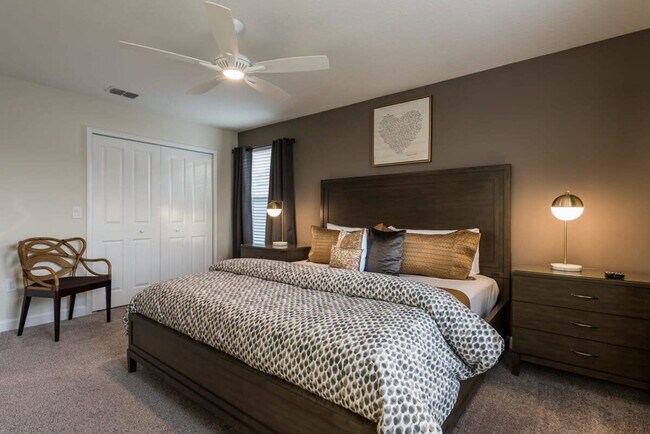 Building Photo - 4821 Kings Castle Cir