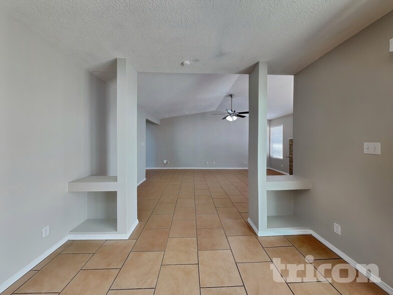 Building Photo - 3076 Cascades Trail SE