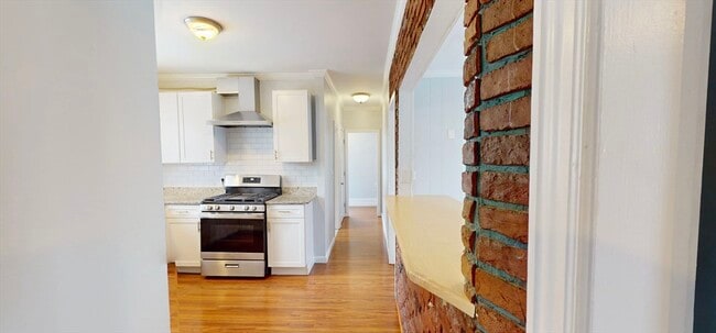 Building Photo - 173 Springvale Ave