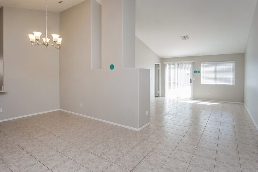 Building Photo - 3744 Blue Dawn Dr