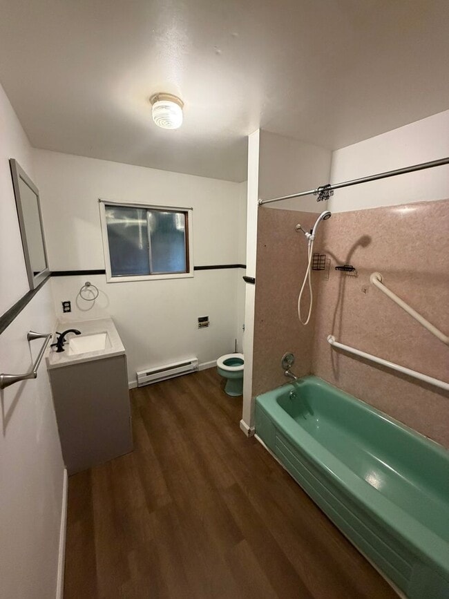 Building Photo - Home with a View!