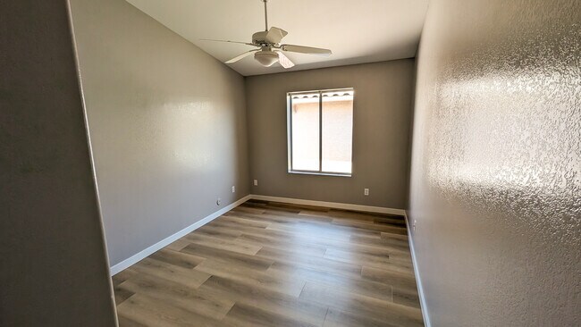 Building Photo - 12051 S 44th St