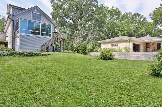 Building Photo - 476 Compton Rd