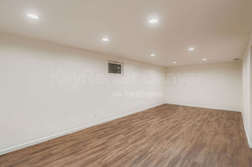 Building Photo - 10503 W 62nd Pl