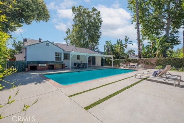 Building Photo - 6535 Comanche Ave