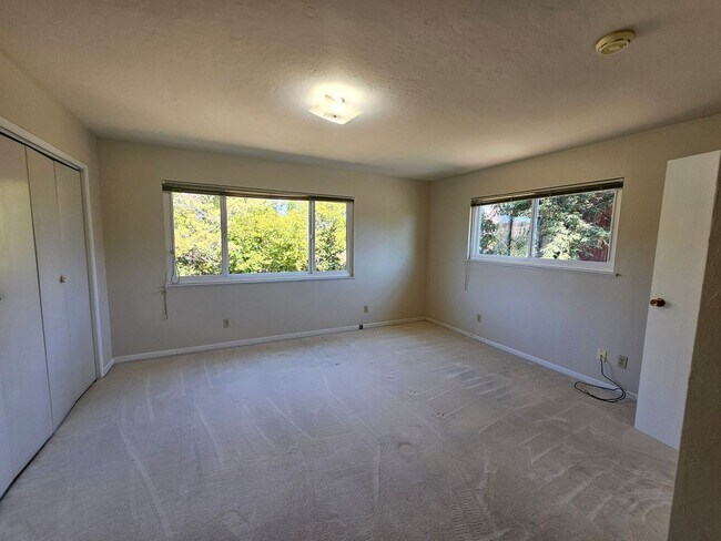 Building Photo - REGAL 4 Bed/3 Bath Home in FREMONT