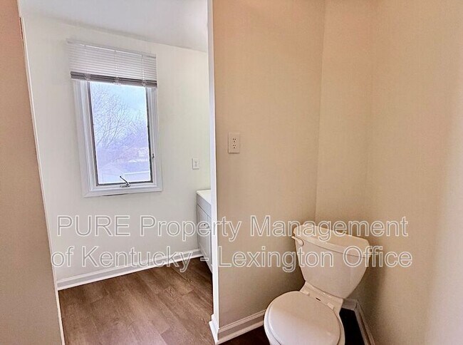 Building Photo - 430 Mt Tabor Rd