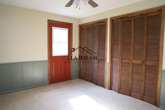 Building Photo - 3504 Ogden Ct NE