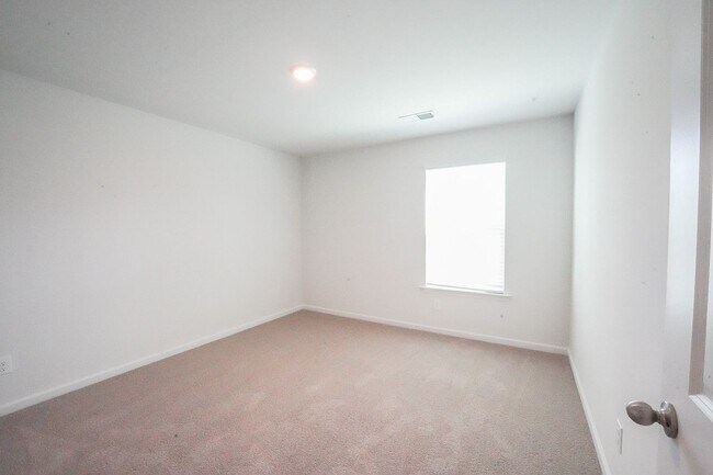 Building Photo - Available Soon!