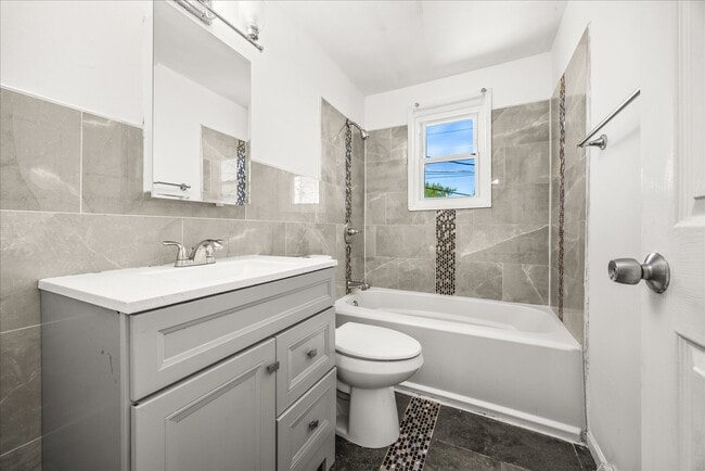 Building Photo - 13313 S Eberhart Ave