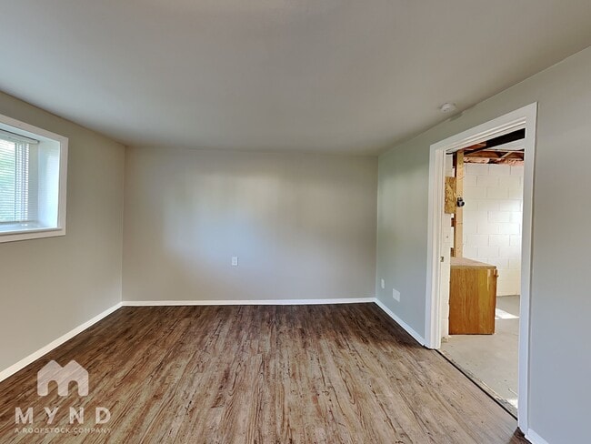Building Photo - 3474 Farley Dr