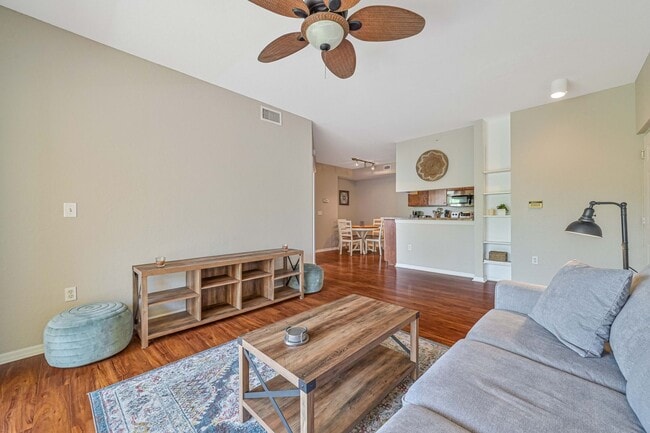 Building Photo - ** Tuscany Gardens ~ Fully Furnished 2 BED Condo in Fort Myers **