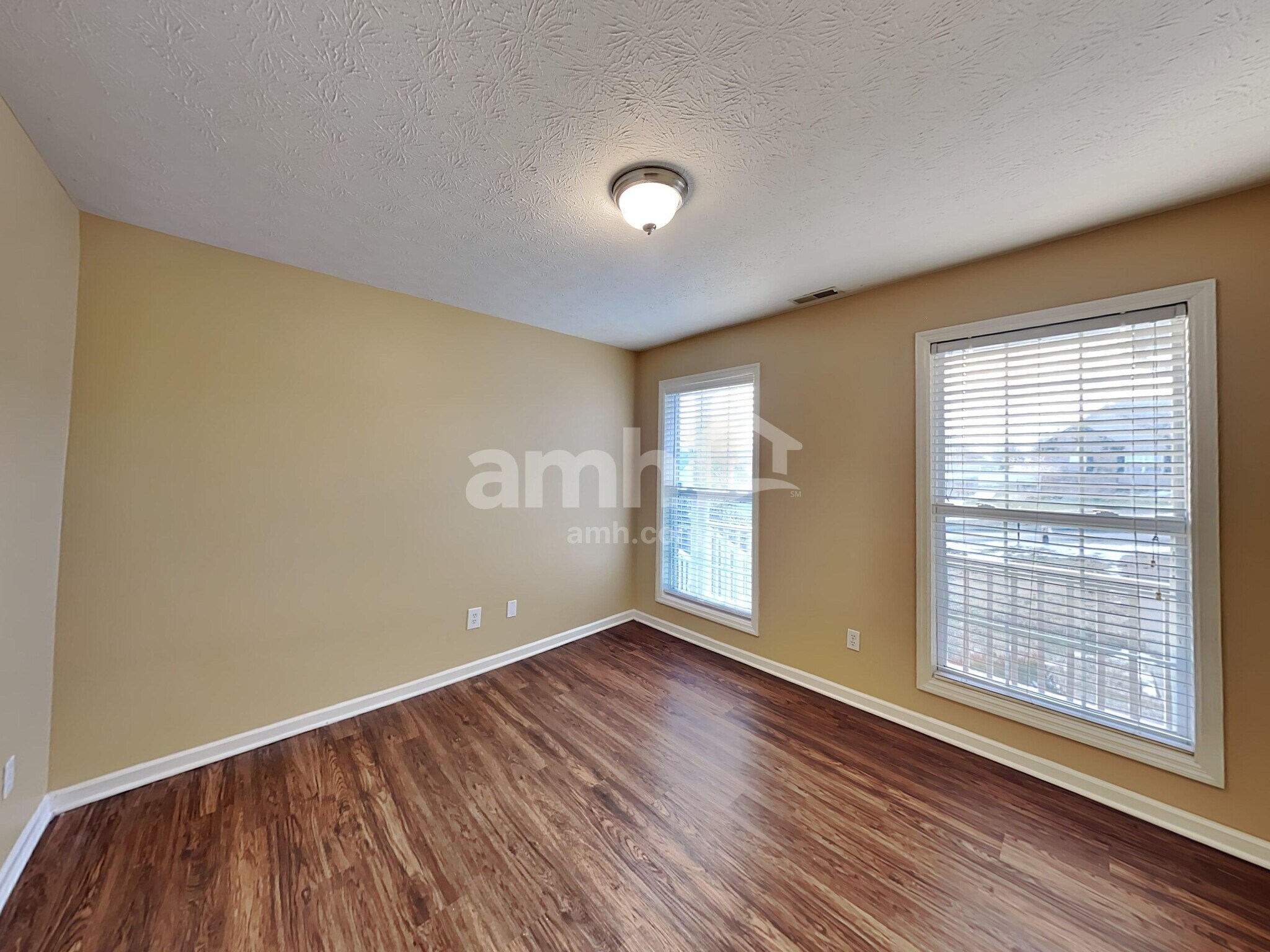 Building Photo - 435 Rocky Crest Dr