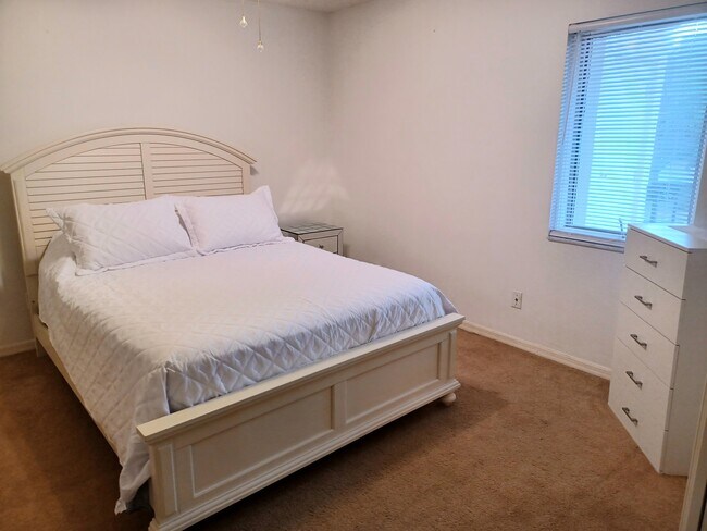 Building Photo - 1537 Oyster Catcher Pt