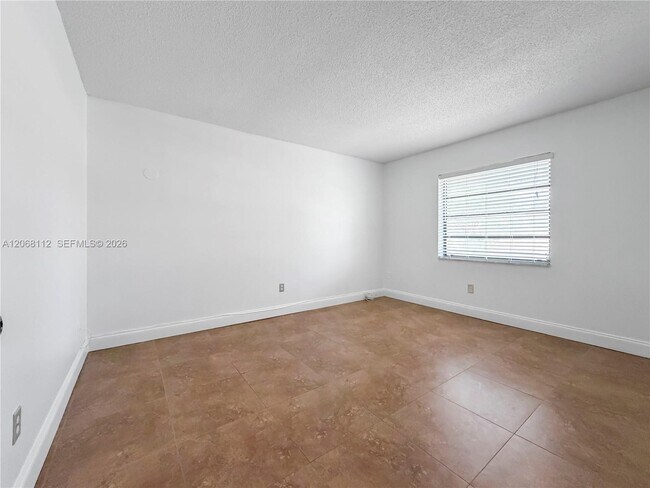 Building Photo - 21785 Cypress Dr