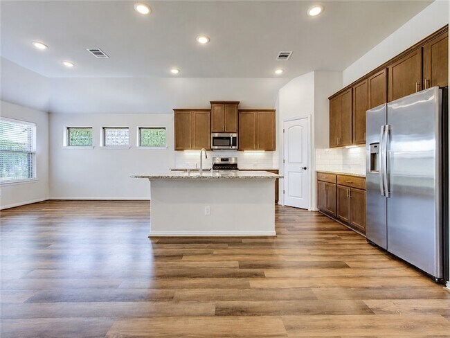 Building Photo - 101 Sunray Creek Dr