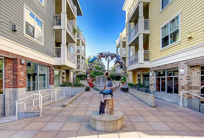 Primary Photo - Sun-Filled Condo by University Village and...