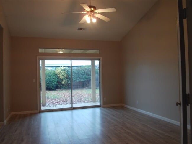Building Photo - 1810 Patty Dr