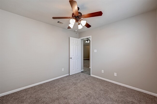 Building Photo - 8210 Rustic Cape Dr