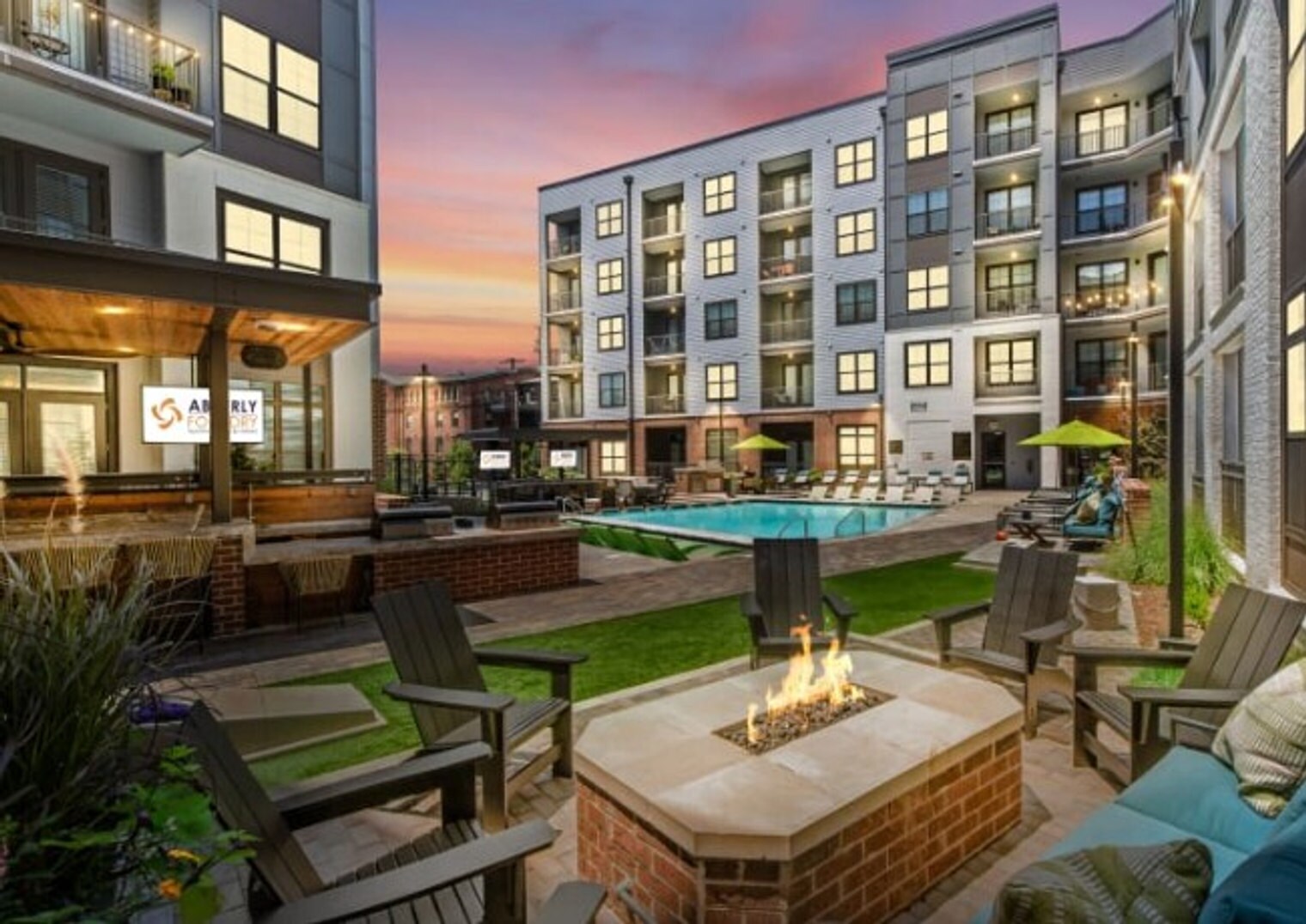 Building Photo - 2026 Clifton Ave