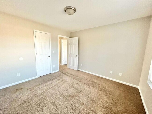Building Photo - 842 Store House Ct