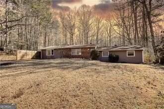 Building Photo - 115 Holly Brook Rd SW