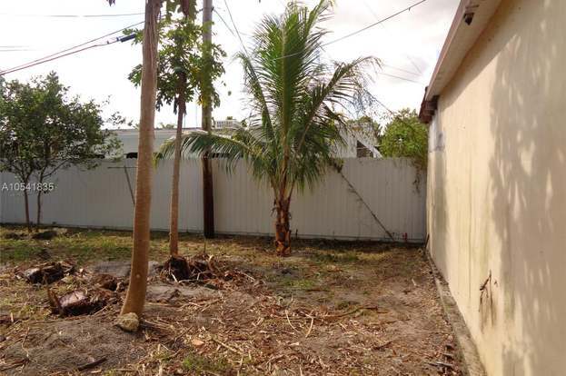 Building Photo - 440 NW 140th St