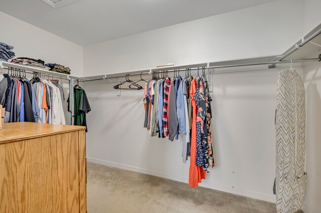 Building Photo - 6790 Greenfield Ln