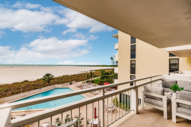 Building Photo - 180 Seaview Ct