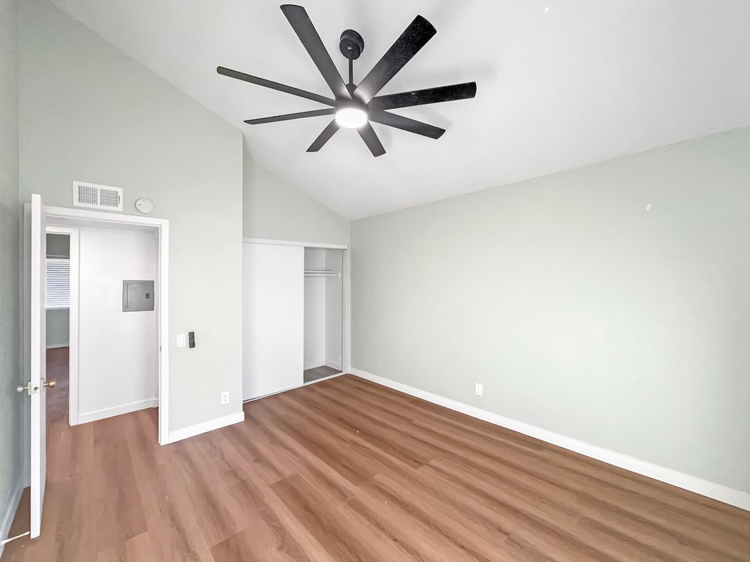 Building Photo - 1335 W 139th, 101