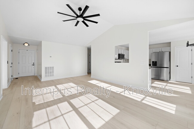 Building Photo - 7411 Cascade Meadows Way