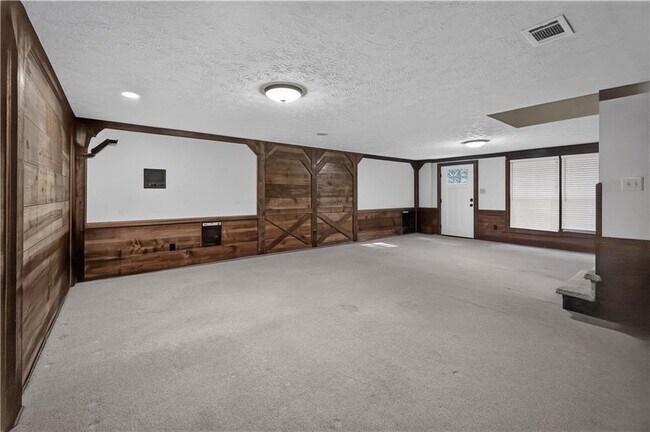 Building Photo - 1955 Branchwood Ct
