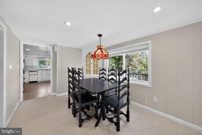 Building Photo - 7523 B St