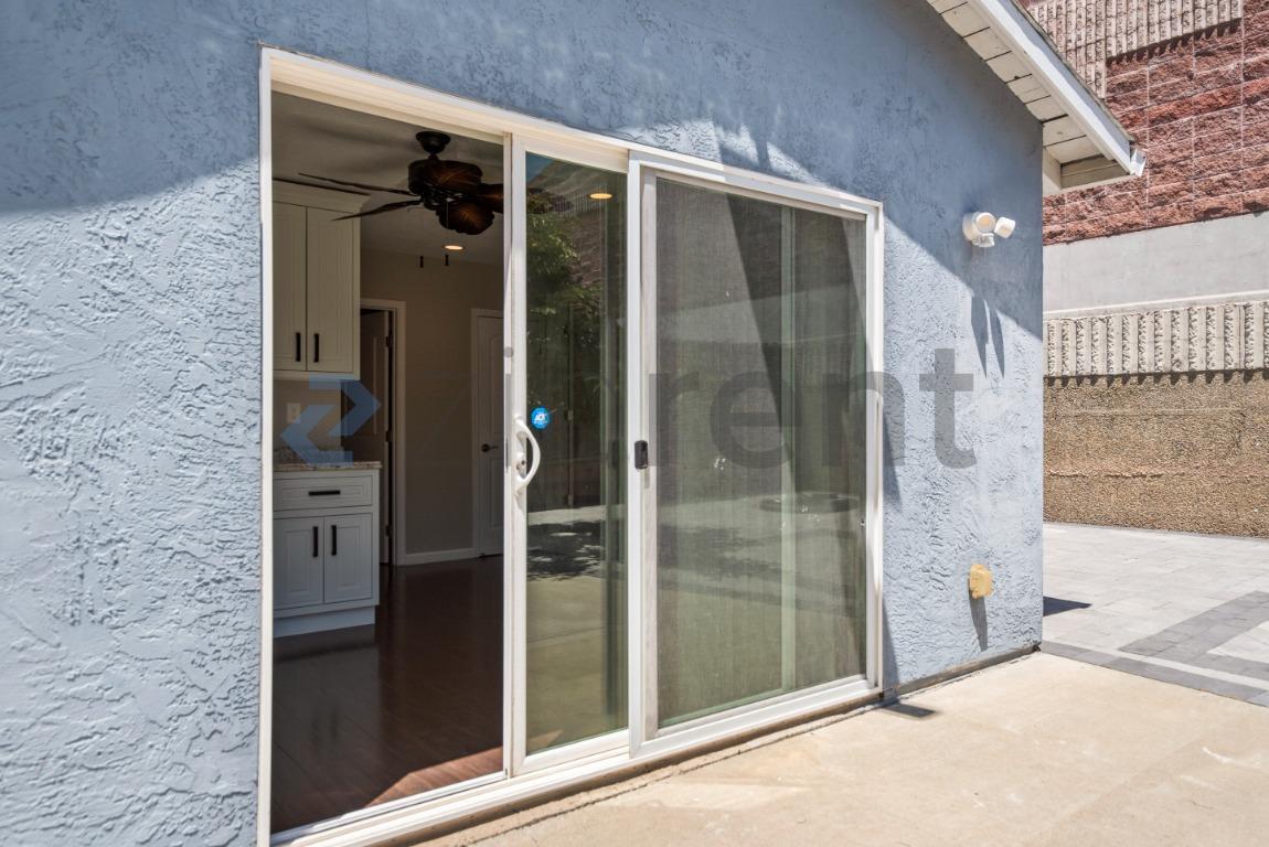 Building Photo - Unit ADU