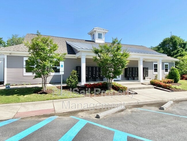 Building Photo - 208 Fishers Ct