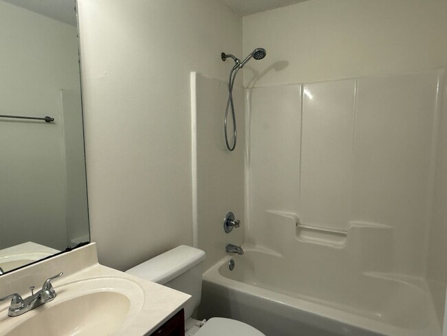 Building Photo - 12631 Cumberland Crest Dr