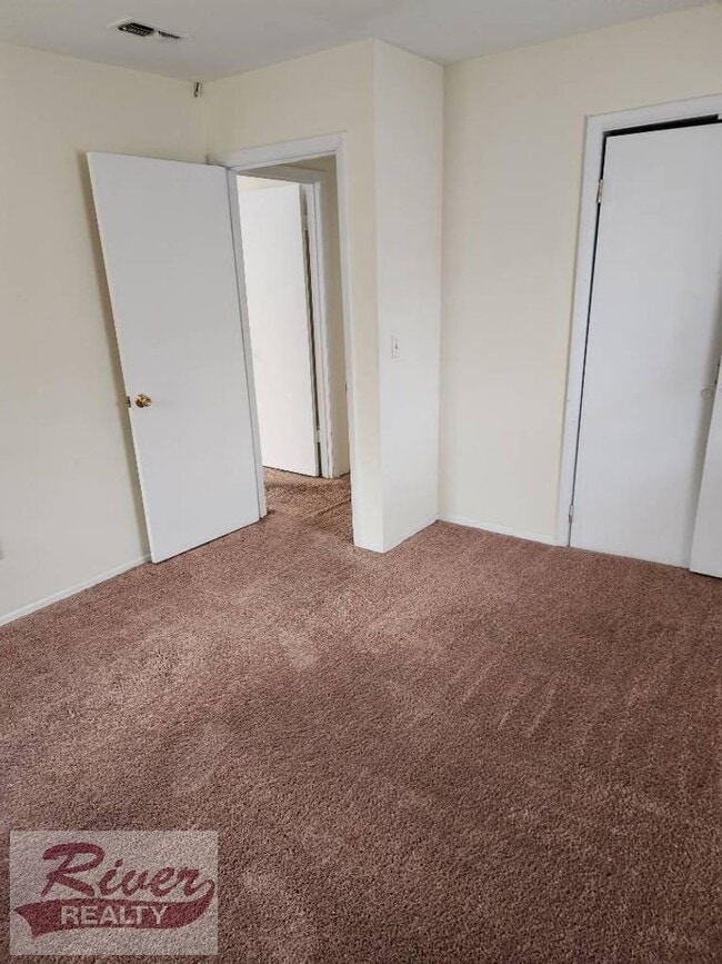 Building Photo - House For Rent In South Augusta