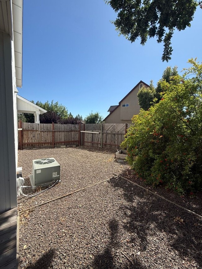 Building Photo - Beautiful 3-Bedroom, 2.5-Bath Home in Wind...