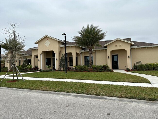 Building Photo - 9980 E Villa Cir
