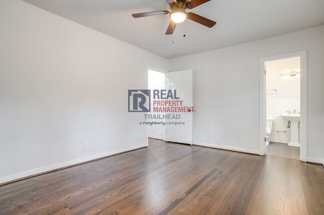 Building Photo - Charming Monticello Townhome – 4 Beds, Upd...