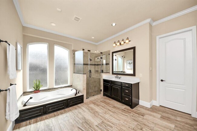 Building Photo - 55 Little Rise Dr