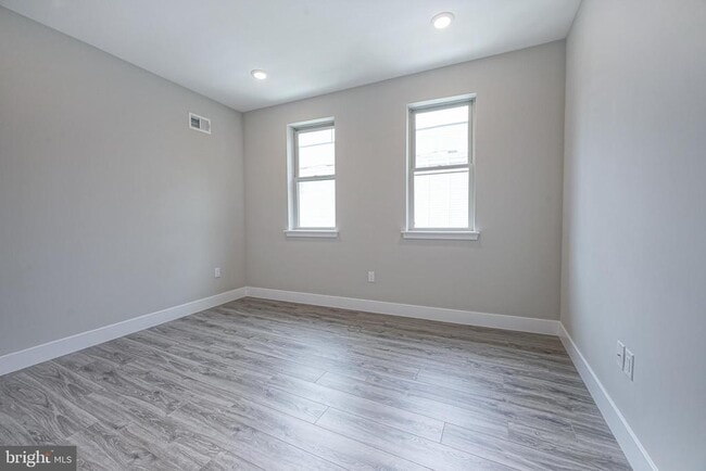 Building Photo - 758 N Uber St