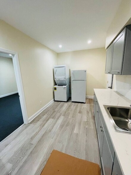 Building Photo - 0 Grove St