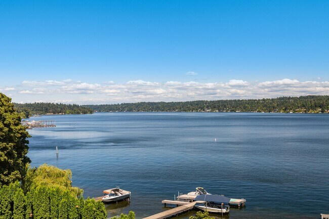 Building Photo - 7740 Seward Park Ave S