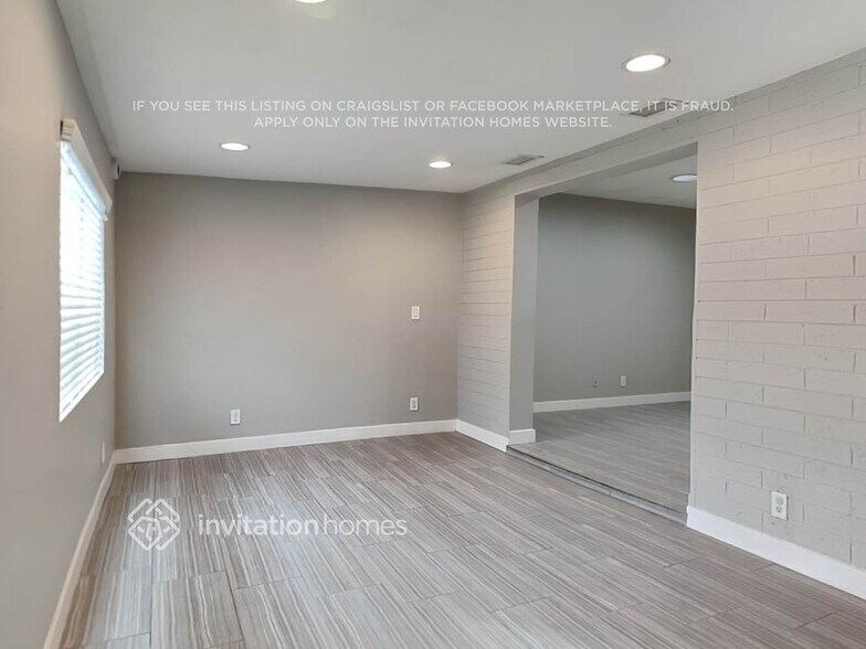 Building Photo - 1539 W 7th St