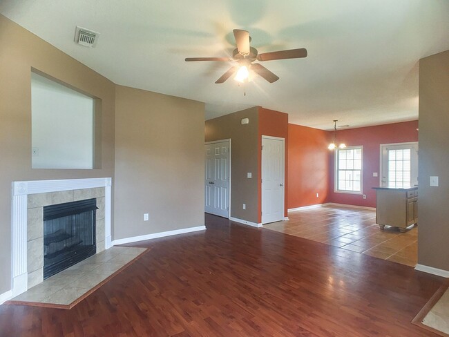 Building Photo - 12945 Garden Creek Ln