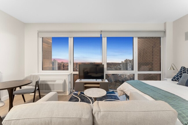 Building Photo - 152-11 89th Ave